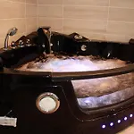 شقة فندقية Art Deco 4*