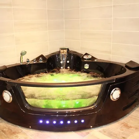 Art Deco 4*